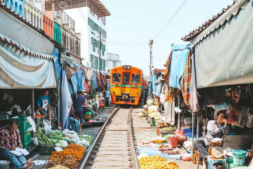 Bangkok: Railway and Floating Market Tour with Dragon Temple - Who Should Book This Tour (and Who Should Skip It)