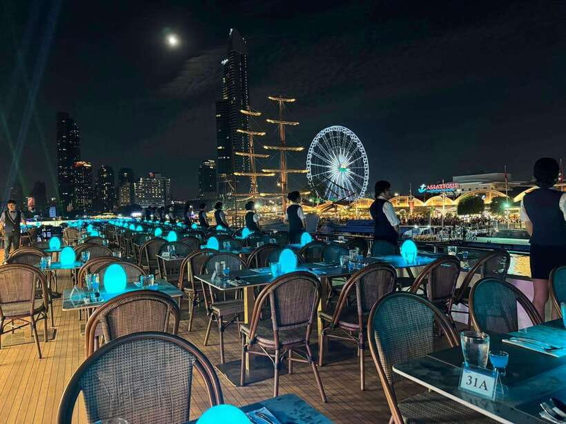 Bangkok: Royal Princess River Dinner Cruise with Live Music - Bangkok after dark from the river: the sights you’ll pass and why they matter