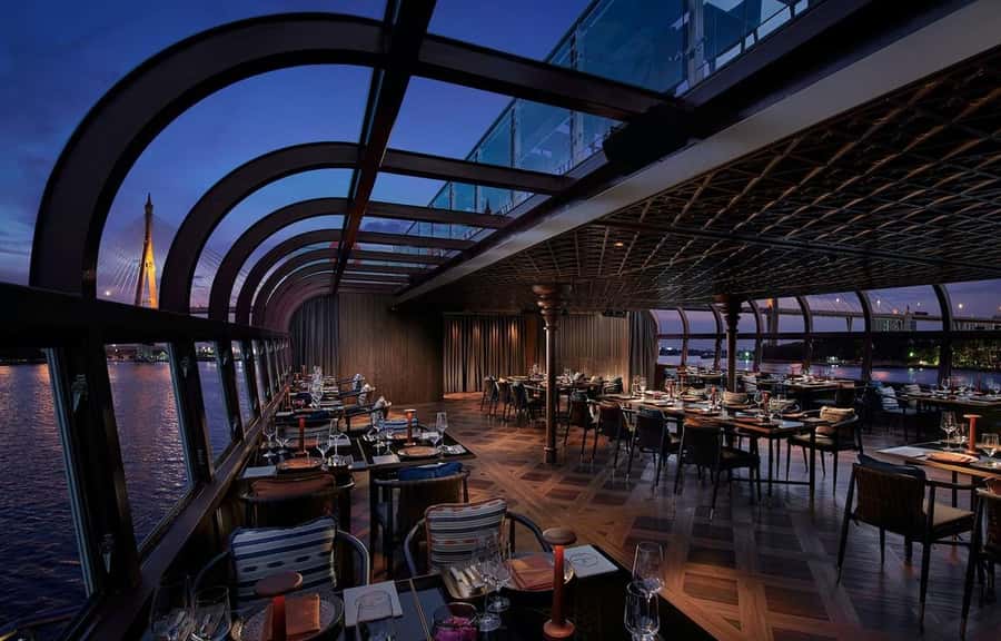 Bangkok: Saffron Chao Phraya River Dinner Cruise - Four-course signature Thai dinner on the Saffron Cruise