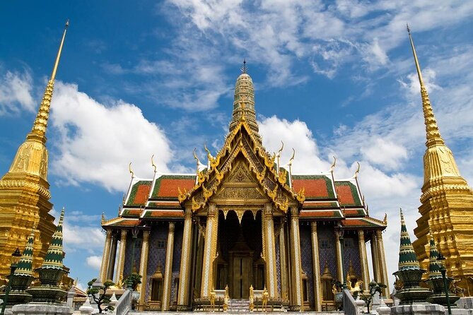 Bangkok Self-Guided Audio Tour - Wat Pho and Wat Arun: the reclining Buddha and porcelain stairs