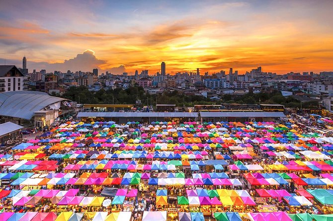 Bangkok Selfie Expert Tour: Little India, Wat Traimit & Wat Pho - What to wear and how to keep temple visits smooth