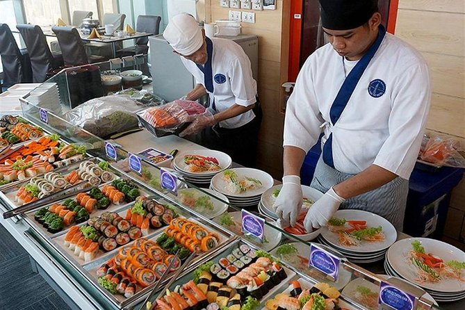 Bangkok Sky Hotel Lunch/Dinner Experience with Observation Deck - Who this Baiyoke Sky Hotel lunch/dinner combo is best for