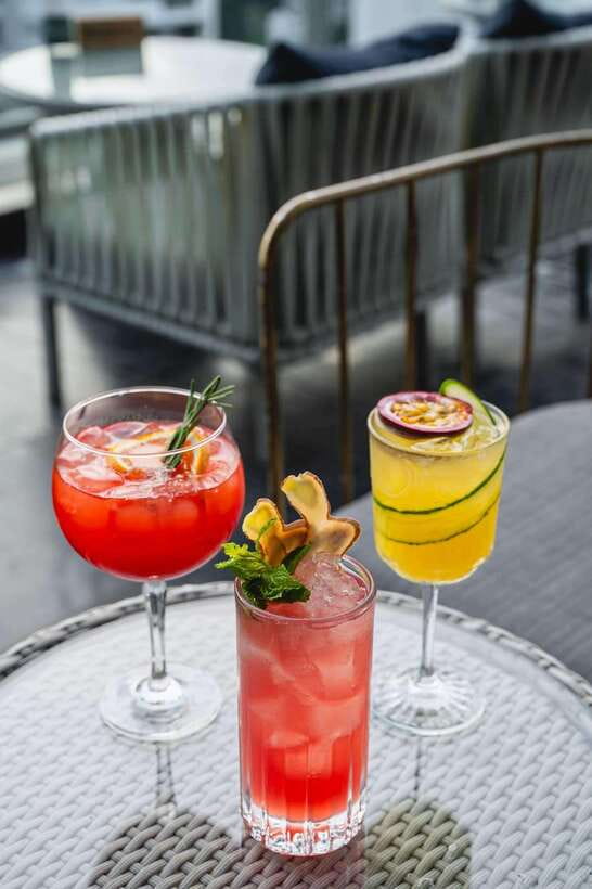 Bangkok: Sky on 20 Rooftop Bar With Free Flow Drinks - What you actually get: free-flow style drinks plus food