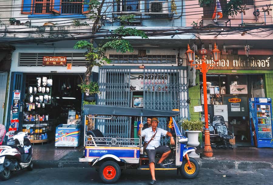 Bangkok: Street Art and Street Food Walking Tour - Side streets, temples, and street art you only notice with a guide