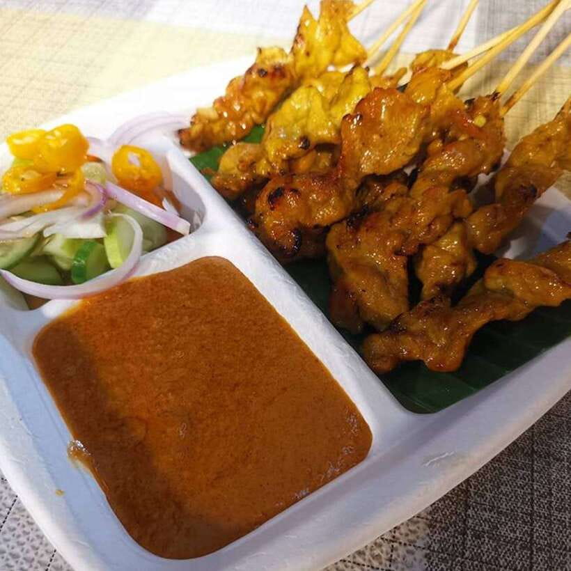 Bangkok: Street Food Tasting Tour at Night - Thai-Chinese Best Sellers and the Homemade Secret Ingredient Moment