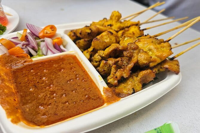 Bangkok Street Food Variety Cultures Local Tasty - The Menu You Can Expect: Curry, Satay, Noodles, Mango Sticky Rice