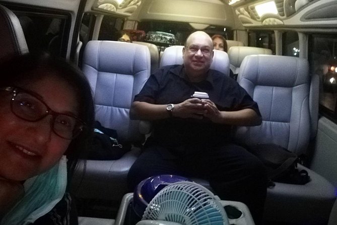 Bangkok (Suvarnabhumi) Airport Transfer - Central Bangkok Hotel - Finding your driver at BKK: gate/exit 3 and the name placard