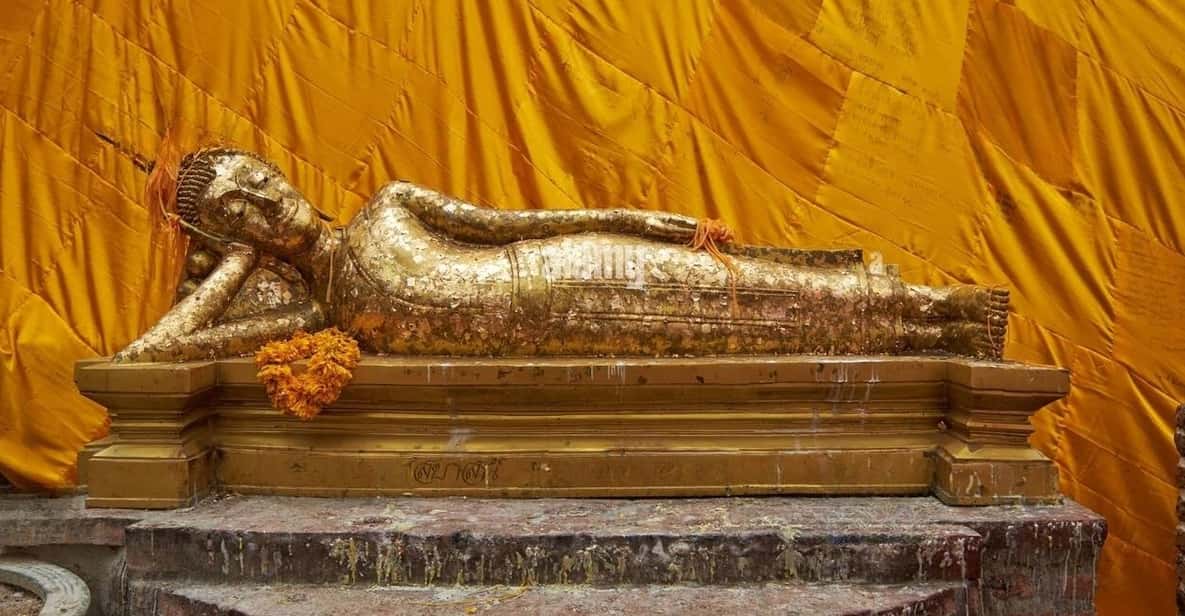 Bangkok: Temple Tour (Golden Buddha + Mini Reclining Buddha) - Gems Gallery: Thai gemstones and jewelry-making, up close