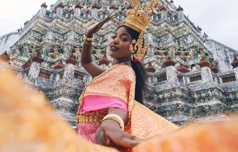Bangkok: Thai Costume Rental + Hairdo, Makeup & Accessories - Hair and makeup: what’s included, and how to handle mismatch
