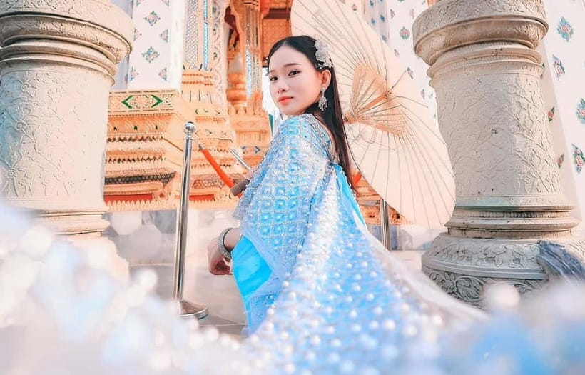 Bangkok: Thai Costume Rental + Hairdo, Makeup & Accessories - Getting there: Miracle Complex meeting point and your name code