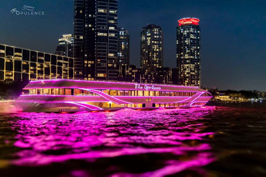 Bangkok: The Opulence Chao Phraya Lavish Dinner Cruise - Meeting at ICONSIAM: the ticket exchange that can make or break your night