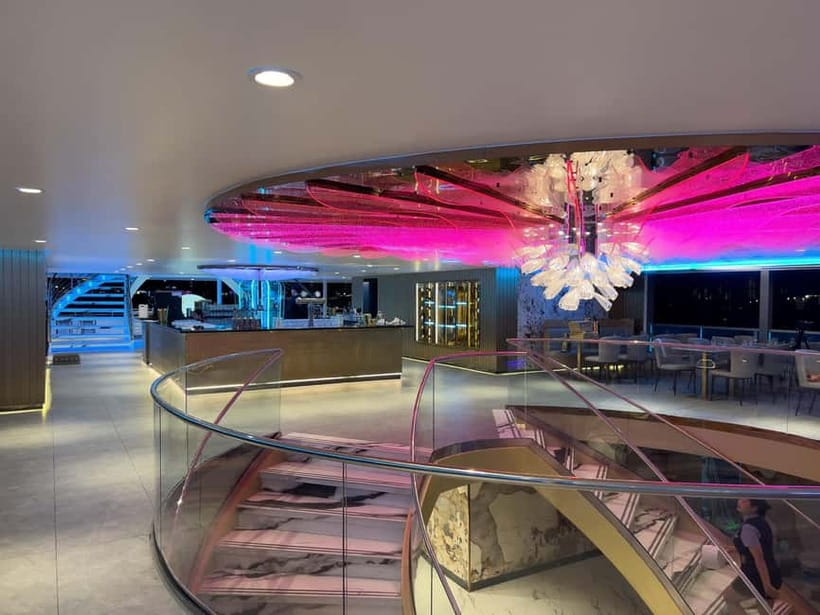 Bangkok: The Planet Cruise with Option Hotel Transfer - The buffet plan: Thai–international food, seafood, and timing
