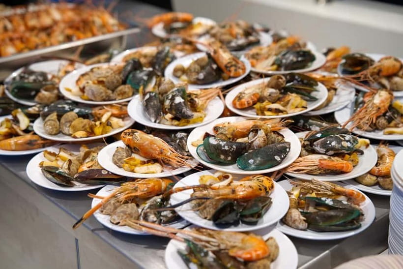 Bangkok: The Planet Cruise with Option Hotel Transfer - Night sightseeing on the Chao Phraya: what you can expect to see