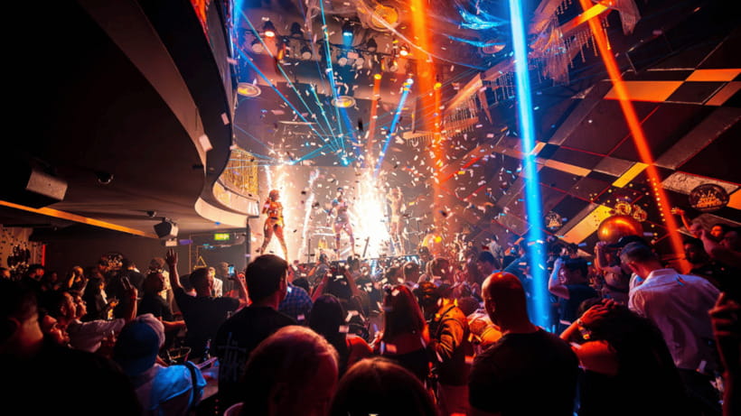 Bangkok: The Speakeasy, Rooftop & Iconic Venues Pub Crawl - Bangkok Pub Crawl: from Hemingway’s Beer to Levels VIP