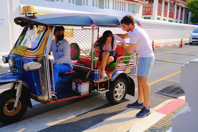 Bangkok Thrilling Tuk Tuk Tour (Private & All-Inclusive) - Yodpiman River Walk: a riverside breather