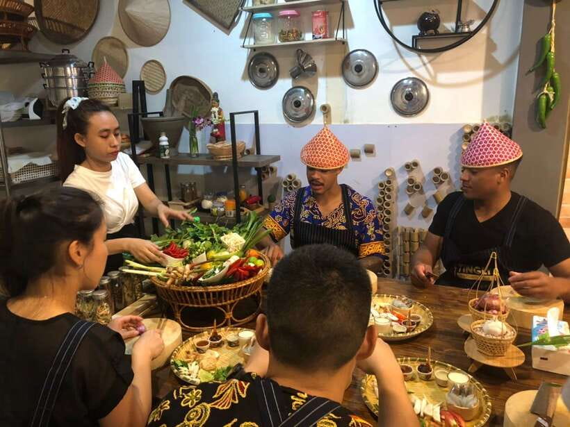 Bangkok: Tingly Thai Cooking School Half-Day Cooking Class - What You Make: The Core Dishes and the Daily Curry Twist