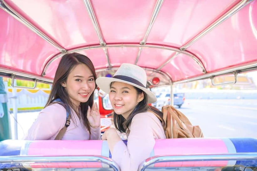 Bangkok Tuk-Tuk City Sightseeing Tour - Sanam Chai Meeting Point: Starting Easy, Not Early
