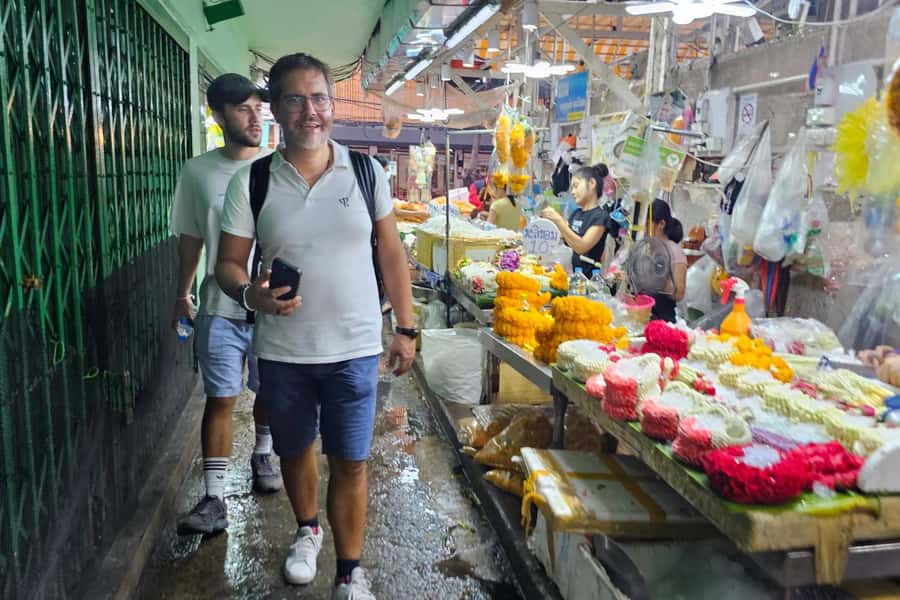Bangkok Tuk Tuk Night Tour with Chinatown visit - Giant Swing: a famous landmark with story behind the lights