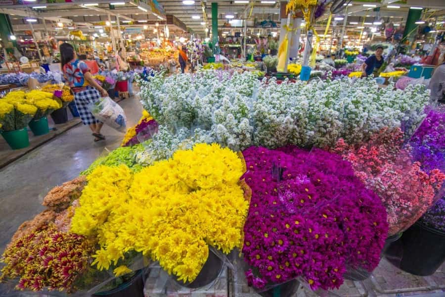 Bangkok: TUK TUK Tour Night Life Private with Hotel Pick Up - Khao San Road Walking Street: Snacks, Street Sights, And A Reality Check