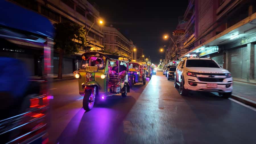 Bangkok: TUK TUK Tour Night Life Private with Hotel Pick Up - Pak Khlong Talat Flower Market Walk: Roses, Color, And A Little Shopping Time