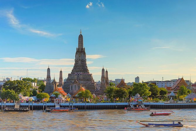 Bangkok Two Temple Tour: Wat Pho, Emerald Buddha & Grand Palace - Pickup timing and meeting points: how to avoid the first-stress problem