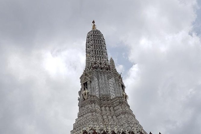 Bangkok Two Temple Tour: Wat Pho, Emerald Buddha & Grand Palace - Optional extras: makeup for Thai dress and digital photos