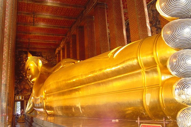 Bangkok Two Temple Tour: Wat Pho, Emerald Buddha & Grand Palace - Dress code rules: the fastest way to lose (or keep) your momentum