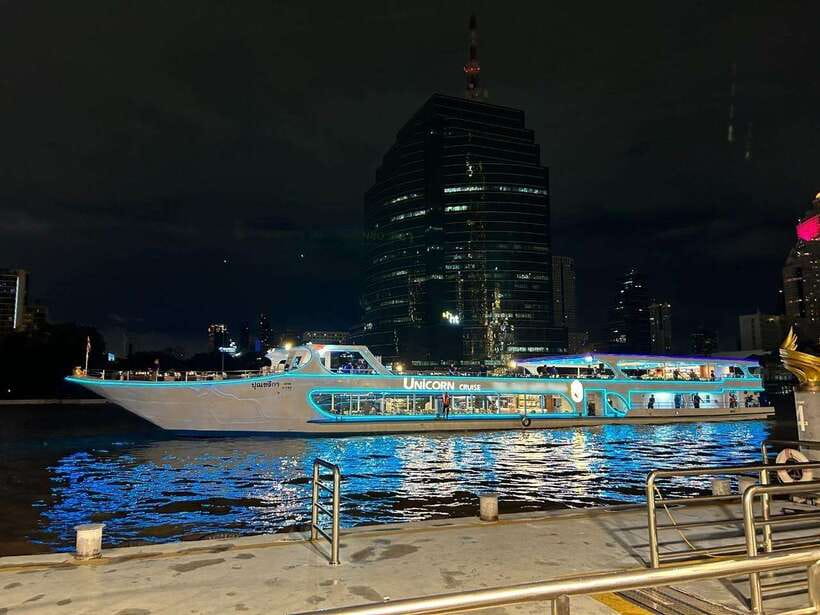 Bangkok: Unicorn Chao Phraya River Dinner Cruise - Price and Value: The $35 equation
