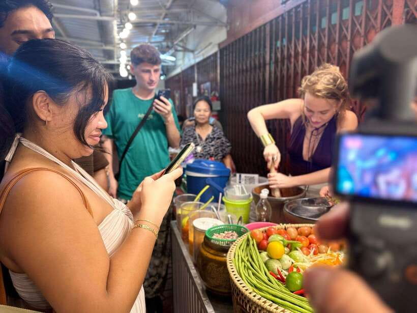 Bangkok Walking Tour : Mouthwatering Journey Food Tour - Why Chinatown feels like a living map