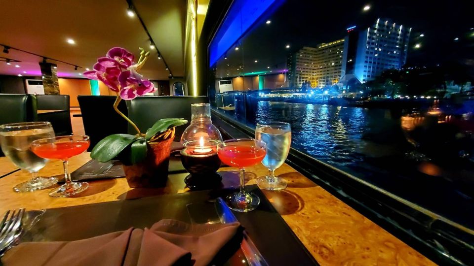 Bangkok: White Orchid Chao Phraya Dinner Cruise - Who should book the White Orchid Chao Phraya dinner cruise