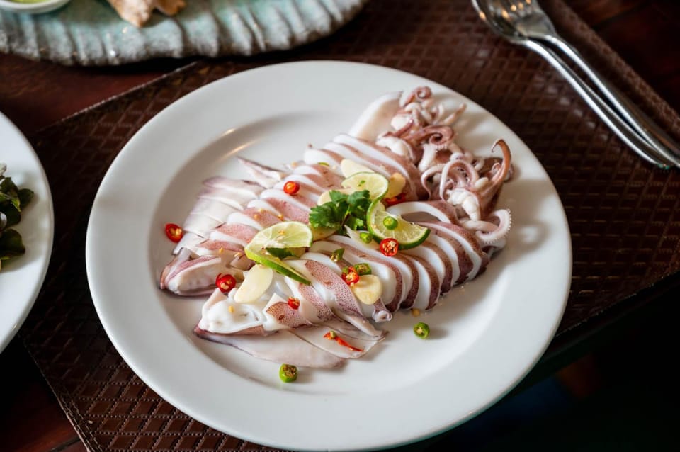 Bangkok: Wonderful Pearl Dinner Cruise and Live Performance - Should you book the Wonderful Pearl Dinner Cruise?