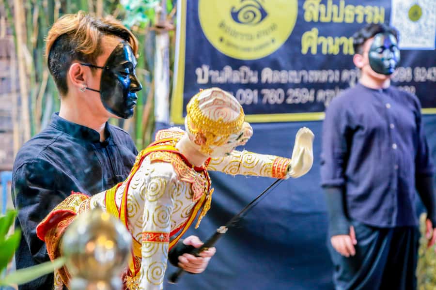 Bangkok’s Past with Local Taste Tour by Bike and Boat - The Thai lunch by Bang Luang Canal (why this meal is a highlight)