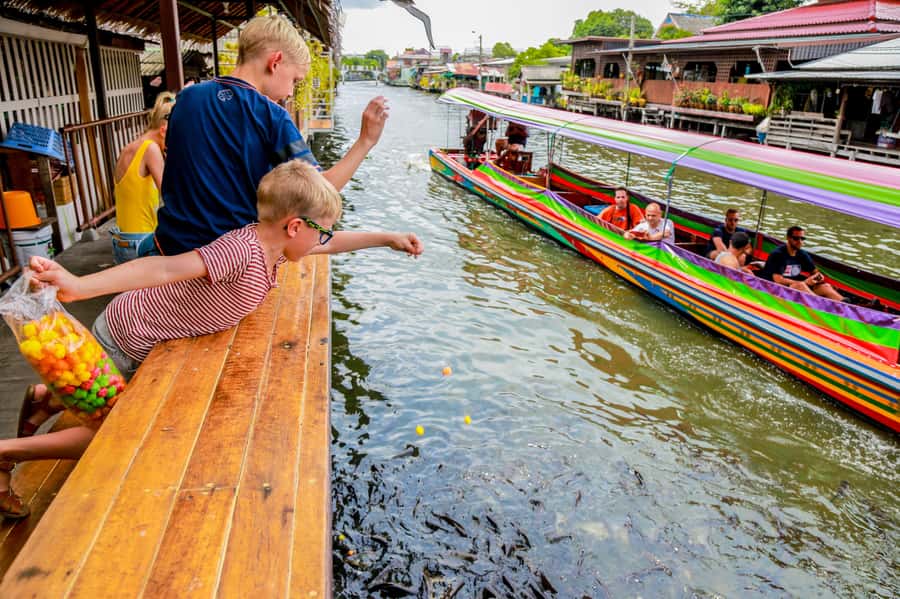 Bangkok’s Past with Local Taste Tour by Bike and Boat - Getting there near MRT Sam Yot (and why 9:30 means 9:30)