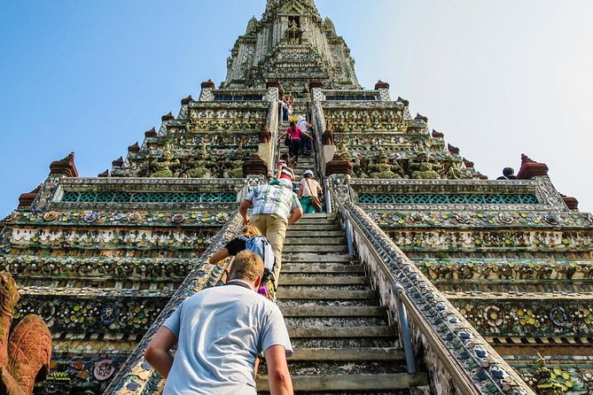 Bangkok’s Three Iconic Temples: Wat Traimit, Wat Pho & Wat Arun - Group size, guide style, and why it changes the whole experience