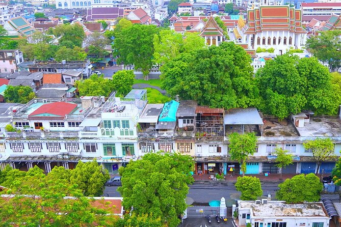 Best of Bangkok - Chinatown + Pak Khlong Flower Talat: Food, Gold Shops, and Offerings