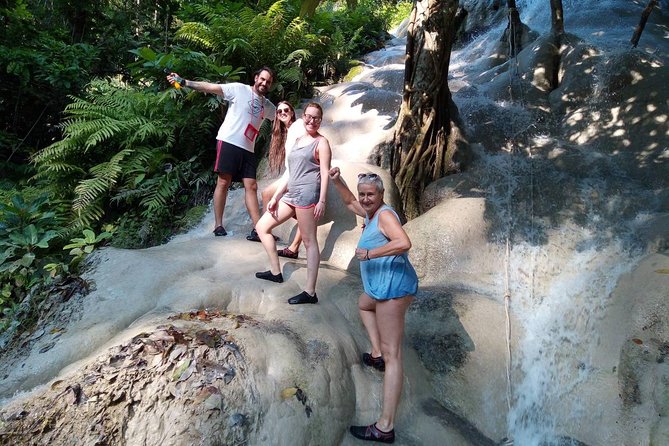 Best of Chiang Mai: Private Tour in a Day - Bua Thong Sticky Waterfall: climb limestone tiers, then swim