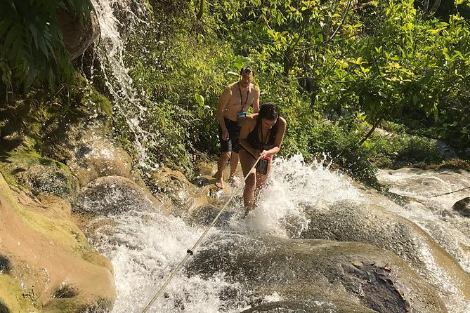 Best of Chiang Mai: Private Tour in a Day - Guide quality is the real upgrade on a private tour