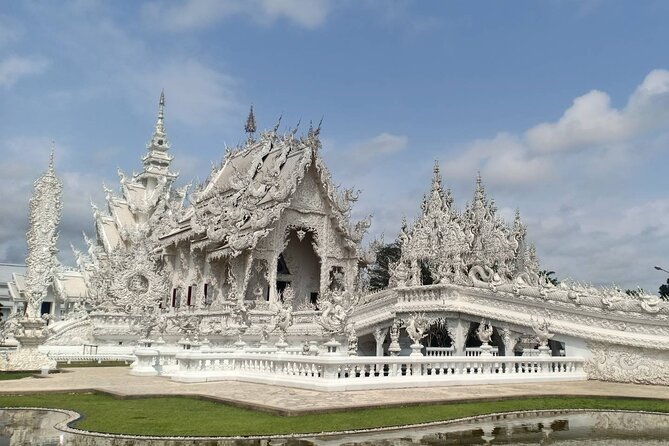 Best Places in Chiang Rai White, Blue, Big Buddha, Tea Plantation - Singha Park Tea Plantation: Lanna Culture Meets a Scenic Break