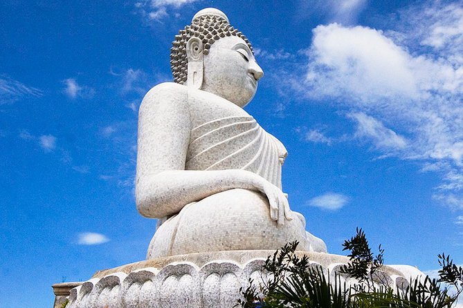 Big Buddha Jungle Trekking and Temple tour with Lunch - A jungle hike that actually feels like Thailand