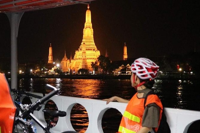 Bike Bangkok at Night with Thai Dinner - Stop 5: Wat Pho (through the guide’s temple story)