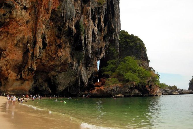Bio Luminescent Swimming From Krabi - Pickup, Timing, and the 6-Hour Reality Check
