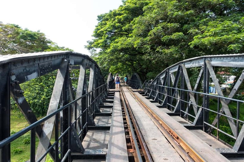 BKK: Damnoen Floating Market, Maeklong Rail & River Bridge - Key highlights worth planning for