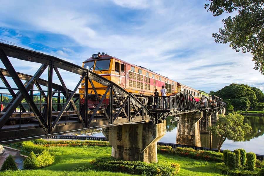 BKK : Private Tour River Kwai Bridge & Train to Krasae Cave - River Kwai day-trip logistics from Bangkok: pickup, drive time, and pacing