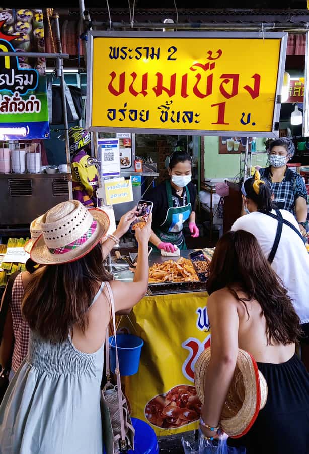 BKK’s Ultimate Food & Canal Tour "Tuk-Tuk Temples & Tastes" - The tuk-tuk ride: short, fun, and photo-friendly