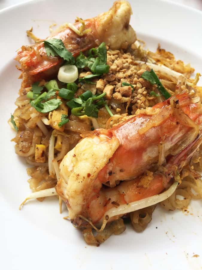 BKK’s Ultimate Food & Canal Tour "Tuk-Tuk Temples & Tastes" - Talat Phlu market: the tastings that teach you what to order