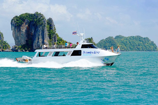 Blu Anda Catamaran to Phi Phi from Phuket - Ko Phi Phi Lee and the reef: where the snorkeling does the heavy lifting