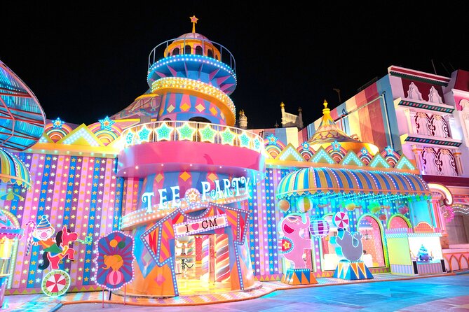 Carnival Magic Phuket Ticket Includes Dinner and Transfer - Kingdom of Lights after the show: the photo-friendly payoff