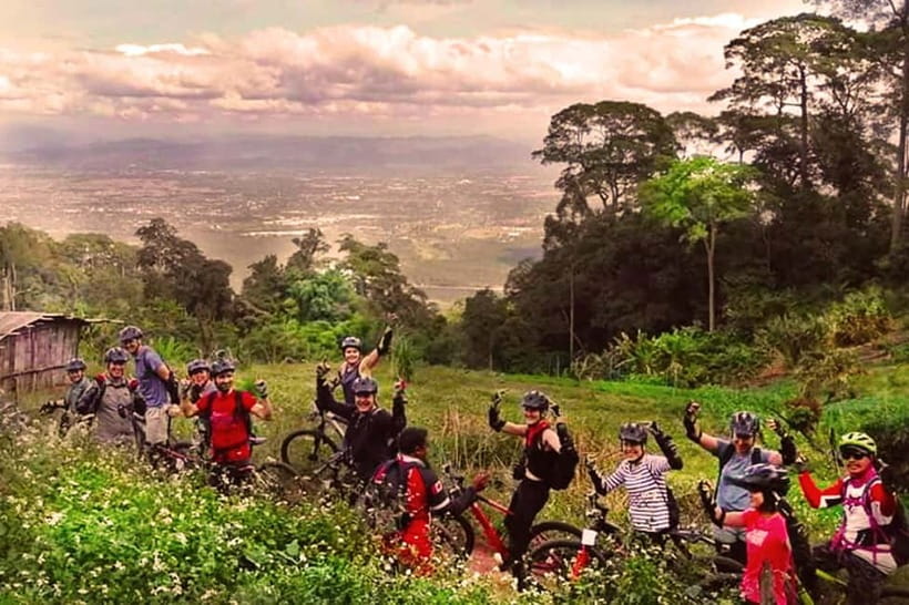Chiang Mai: 20km Downhill Mountain Biking Challenge Suthep M - The jeep shuttle uphill: where the adventure begins