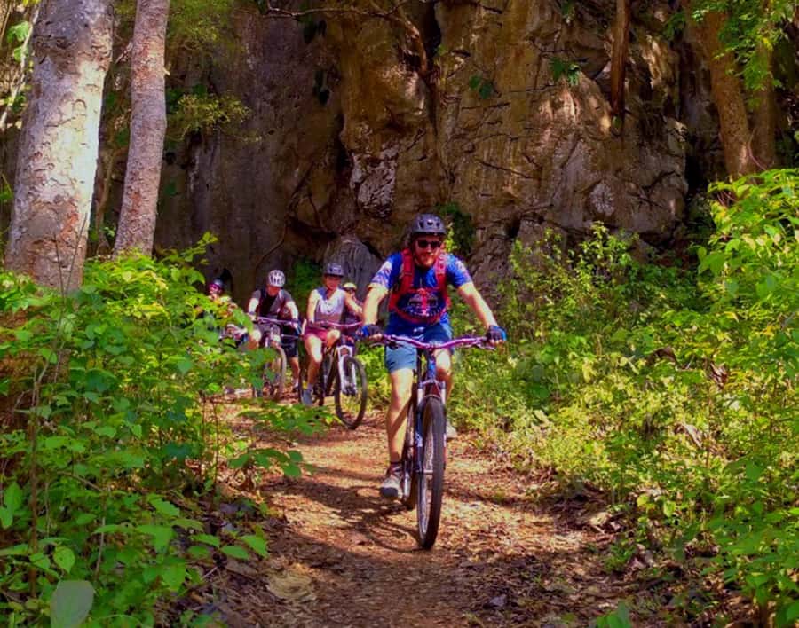 Chiang Mai: 22 km XC Mountain Biking from Sticky Waterfall - Entering Bua Thong: why the sticky waterfall is the star