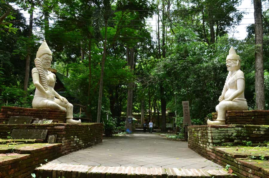 Chiang Mai: 4-hour Doi Suthep, Wat Umong, & Wat Phalat Tour - Timing and transportation: private comfort, short-window pressure